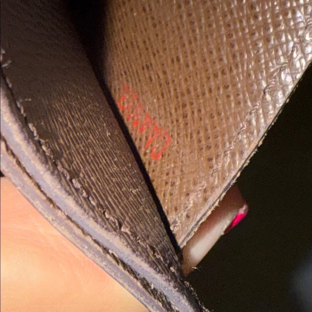 Louis Vuitton Damier Ebene Card Holder - Picture 4 of 4